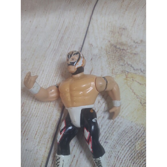 Vtg 1998 WCW NWO Rey Mysterio Action Figure by Toymakers - Picture 3 of 6